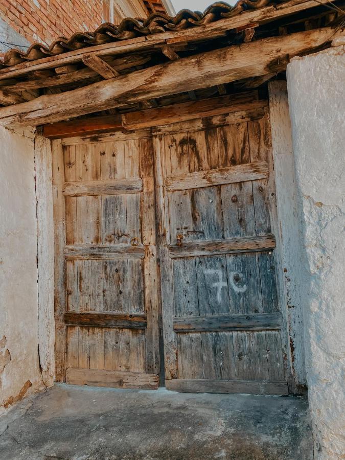 Vila Llulla Круя Экстерьер фото