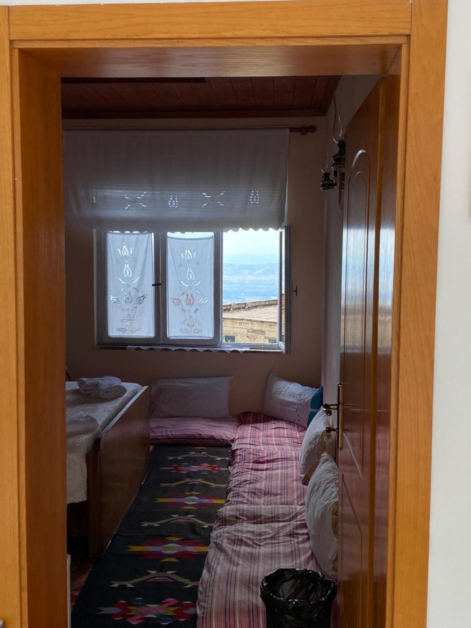 Vila Llulla Круя Экстерьер фото